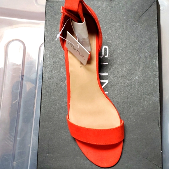 Sung new orange sandles size 7 - Picture 1 of 2
